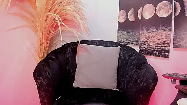 cloemorningstar online show from October 19, 2025, 8:37 am