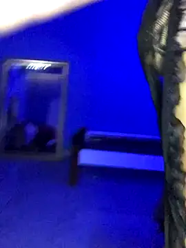 deby 03 online show from November 9, 2025, 4:38 pm