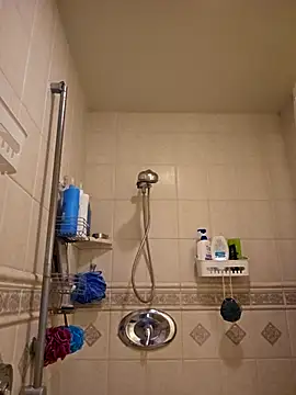 Roddog18 online show from October 22, 2025, 5:08 am