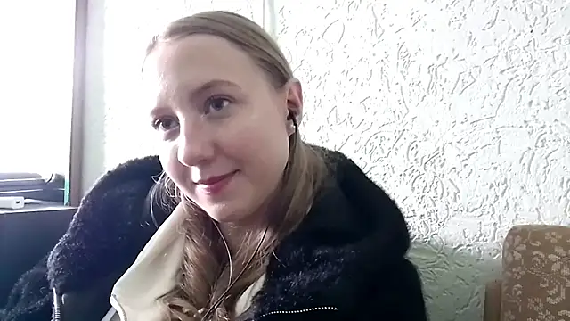 CarynFlaryn online show from October 2, 2025, 9:05 am