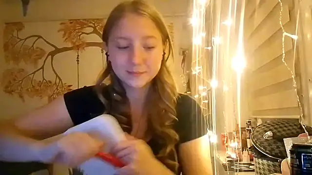 CarynFlaryn online show from October 11, 2025, 3:28 am