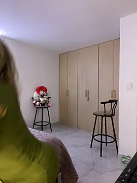 Snapshot of Zoe_riivas chatting on October 15, 2025, 11:05 pm Zoe riivas online show from October 15, 2025, 11:05 pm