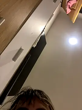 Snapshot of Zoe_riivas chatting on October 24, 2025, 10:22 am Zoe riivas online show from October 24, 2025, 10:22 am