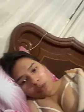 Snapshot of Brianna_bunny05 chatting on November 20, 2025, 5:18 am Brianna bunny05 online show from November 20, 2025, 5:18 am