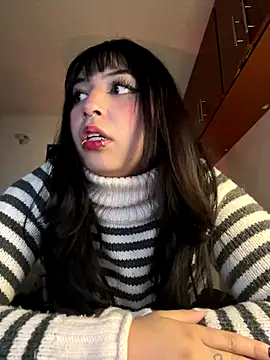 Snapshot of Hinatamoon_ chatting on December 23, 2025, 6:00 am Hinatamoon online show from December 23, 2025, 6:00 am