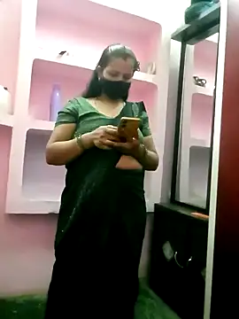 Snapshot of Bhabhi_jaan10 chatting on October 1, 2025, 4:24 pm Bhabhi jaan10 online show from October 1, 2025, 4:24 pm