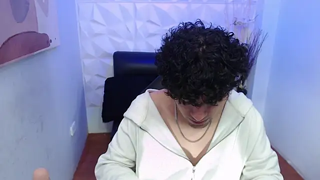 Liil boy online show from October 19, 2025, 3:40 am