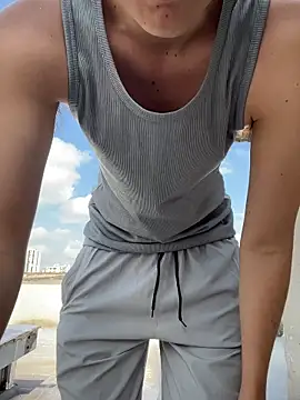 Snapshot of LiamMyst chatting on December 17, 2025, 3:29 pm LiamMyst online show from December 17, 2025, 3:29 pm