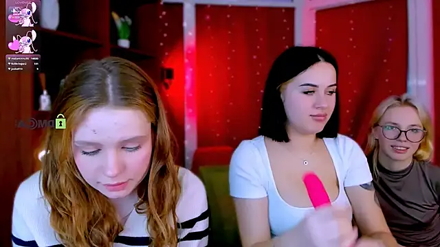 Snapshot of vivy_star1 chatting on February 25, 2026, 12:20 am vivy star1 online show from February 25, 2026, 12:20 am