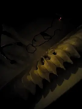 rezzzze online show from November 7, 2025, 11:05 pm