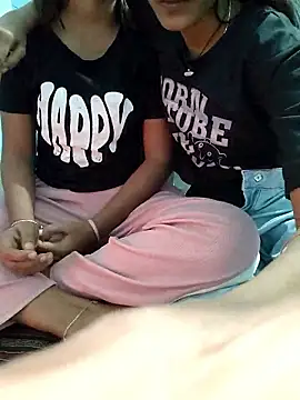 Unique girls90 online show from January 13, 2026, 3:28 pm