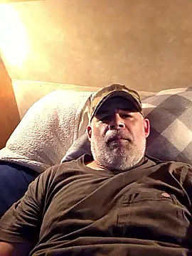 DeeBestEver online show from November 6, 2025, 11:59 pm