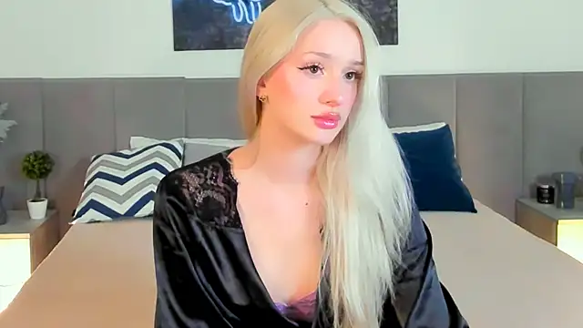 Snapshot of SugarWhisper chatting on November 21, 2025, 5:00 pm SugarWhisper online show from November 21, 2025, 5:00 pm