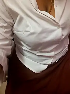 Snapshot of Tamil_Ammani chatting on January 11, 2026, 4:56 pm Tamil Ammani online show from January 11, 2026, 4:56 pm
