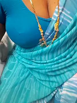 Snapshot of Tamil_Ammani chatting on May 11, 2026, 11:13 pm Tamil Ammani online show from May 11, 2026, 11:13 pm