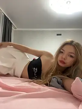 Snapshot of _Siennaaa_ chatting on November 20, 2025, 2:39 pm Siennaaa online show from November 20, 2025, 2:39 pm