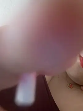 aydannn01 online show from April 16, 2026, 11:33 am