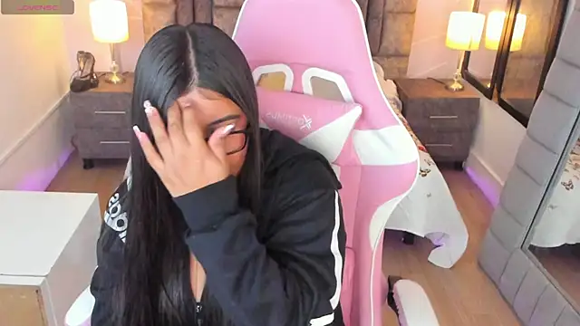 Snapshot of AnnaSwift_ chatting on January 13, 2026, 12:32 pm AnnaSwift online show from January 13, 2026, 12:32 pm