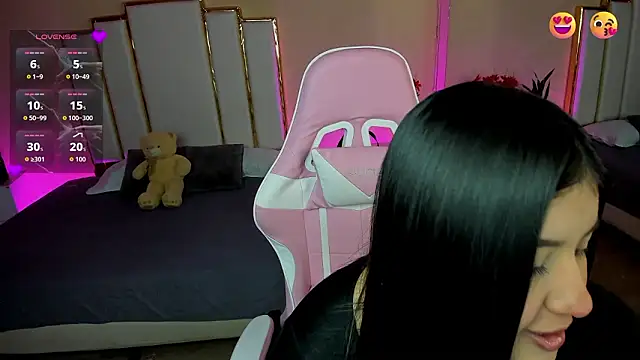 Snapshot of AnnaSwift_ chatting on February 23, 2026, 1:08 pm AnnaSwift online show from February 23, 2026, 1:08 pm