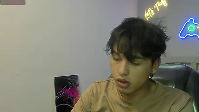 Snapshot of StiwenTwink chatting on January 19, 2026, 2:10 pm StiwenTwink online show from January 19, 2026, 2:10 pm