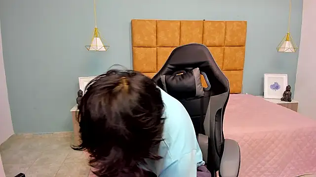 Snapshot of StiwenTwink chatting on February 13, 2026, 12:56 pm StiwenTwink online show from February 13, 2026, 12:56 pm