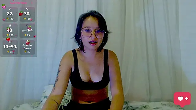 Snapshot of Klaret_Toy chatting on February 21, 2026, 4:35 am Klaret Toy online show from February 21, 2026, 4:35 am