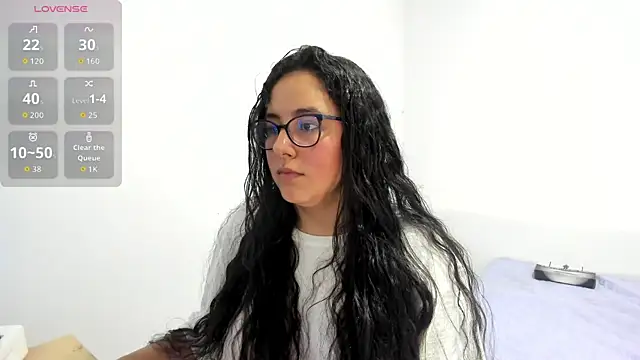 Venus cat  online show from October 30, 2025, 8:31 pm