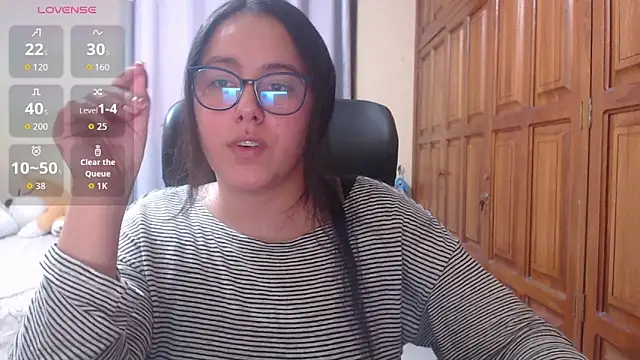 Snapshot of Venus_cat_ chatting on January 10, 2026, 2:46 am Venus cat online show from January 10, 2026, 2:46 am