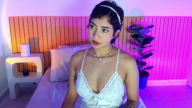 emma web  online show from July 3, 2026, 2:56 pm