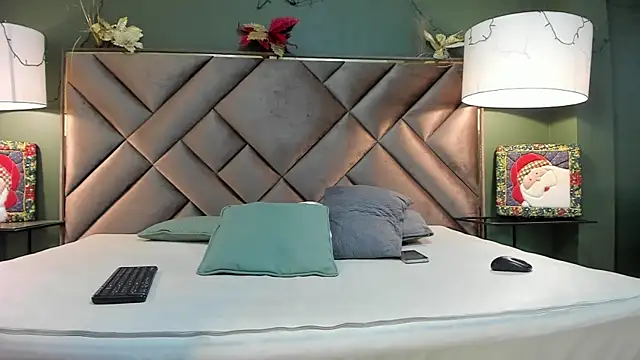 Snapshot of Dickie_Dicking chatting on December 17, 2025, 9:54 pm Dickie Dicking online show from December 17, 2025, 9:54 pm