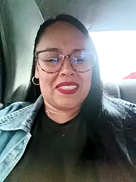 Italia 12 online show from November 12, 2025, 9:14 pm