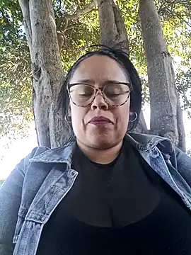 Italia 12 online show from November 26, 2025, 9:05 pm