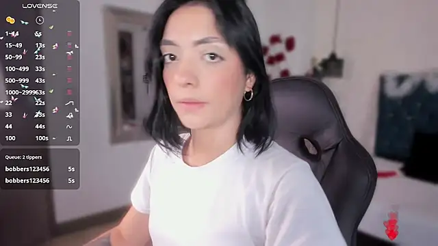 Snapshot of isaa_dl chatting on December 5, 2025, 5:53 pm isaa dl online show from December 5, 2025, 5:53 pm