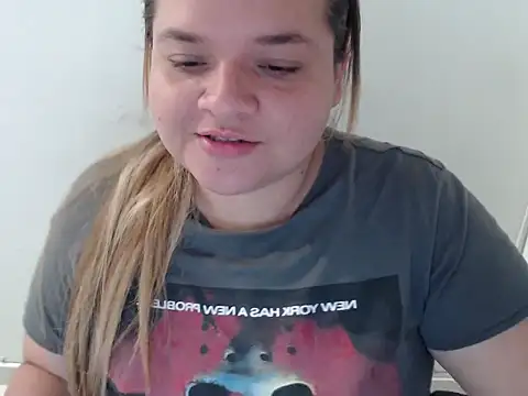 yourbbwfavorite online show from December 19, 2025, 12:06 am