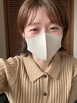 Snapshot of momo_yuipu chatting on October 16, 2025, 12:55 am momo yuipu online show from October 16, 2025, 12:55 am