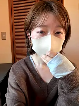 Snapshot of momo_yuipu chatting on October 23, 2025, 2:11 am momo yuipu online show from October 23, 2025, 2:11 am