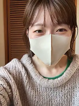 Snapshot of momo_yuipu chatting on November 7, 2025, 1:05 am momo yuipu online show from November 7, 2025, 1:05 am