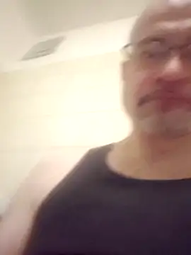 Curious9884 online show from May 16, 2026, 12:04 pm
