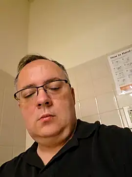 Snapshot of Iceman69696 chatting on April 20, 2026, 2:42 pm Iceman69696 online show from April 20, 2026, 2:42 pm