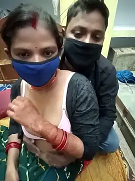 Neelam-baby1 online show from October 9, 2025, 4:38 pm