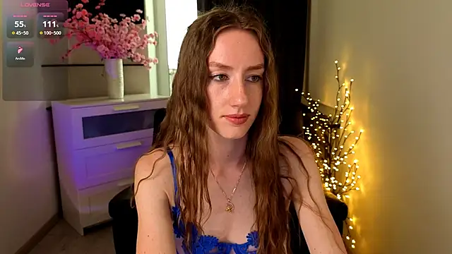 Snapshot of GoldenRose_ chatting on May 31, 2026, 12:56 pm GoldenRose online show from May 31, 2026, 12:56 pm