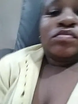 thicknjuicyx online show from October 6, 2025, 4:26 pm