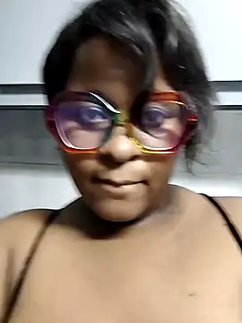 thicknjuicyx online show from October 8, 2025, 4:37 pm