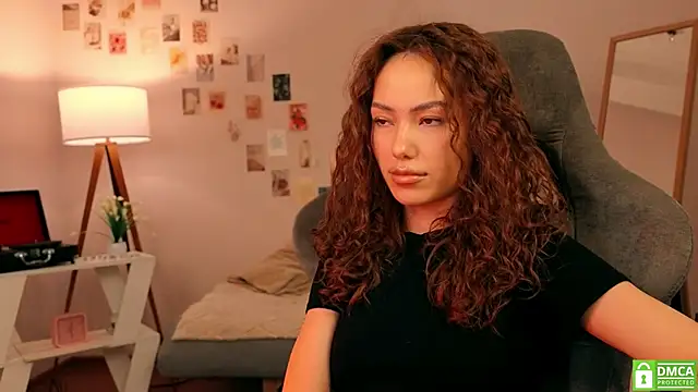 branchwithflowerss online show from October 22, 2025, 12:16 pm