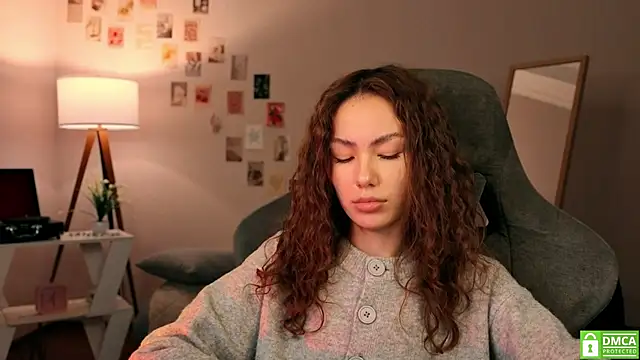 branchwithflowerss online show from November 7, 2025, 11:32 am