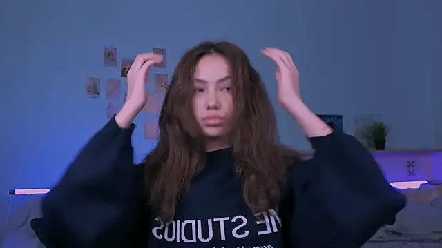 branchwithflowerss online show from November 29, 2025, 5:54 am