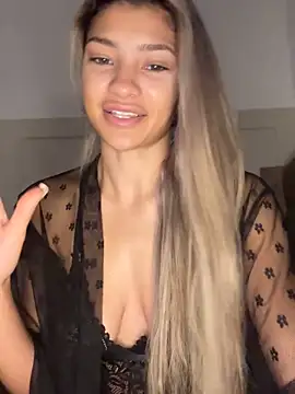 Honeyyyxo online show from October 24, 2025, 11:06 am