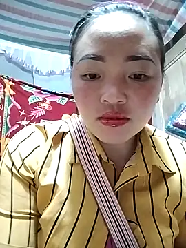 Snapshot of Minkine022 chatting on February 15, 2026, 12:58 pm Minkine022 online show from February 15, 2026, 12:58 pm