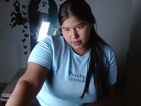 Ebony luna online show from October 17, 2025, 12:30 pm