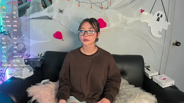 Hekate 20 online show from October 12, 2025, 7:02 pm